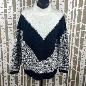 Bar III Black & White Eyelash & Popcorn Mixed Knit Mock Neck Sweater sz S
